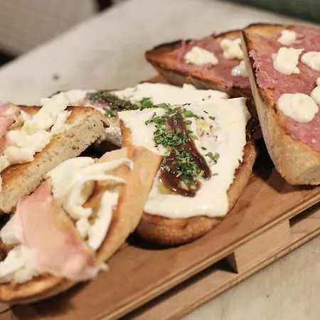 Gasthof City Guest House